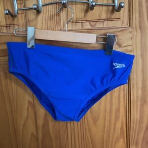 Speedo the one swim brief size 36 for men .